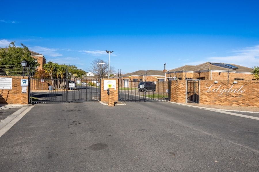 3 Bedroom Property for Sale in Vredelust Western Cape